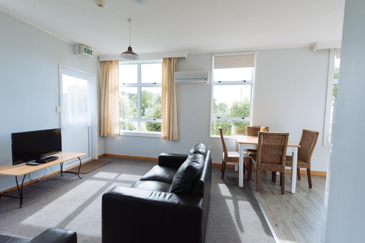 Koru Flat Lägenhet Pounawea Exteriör bild
